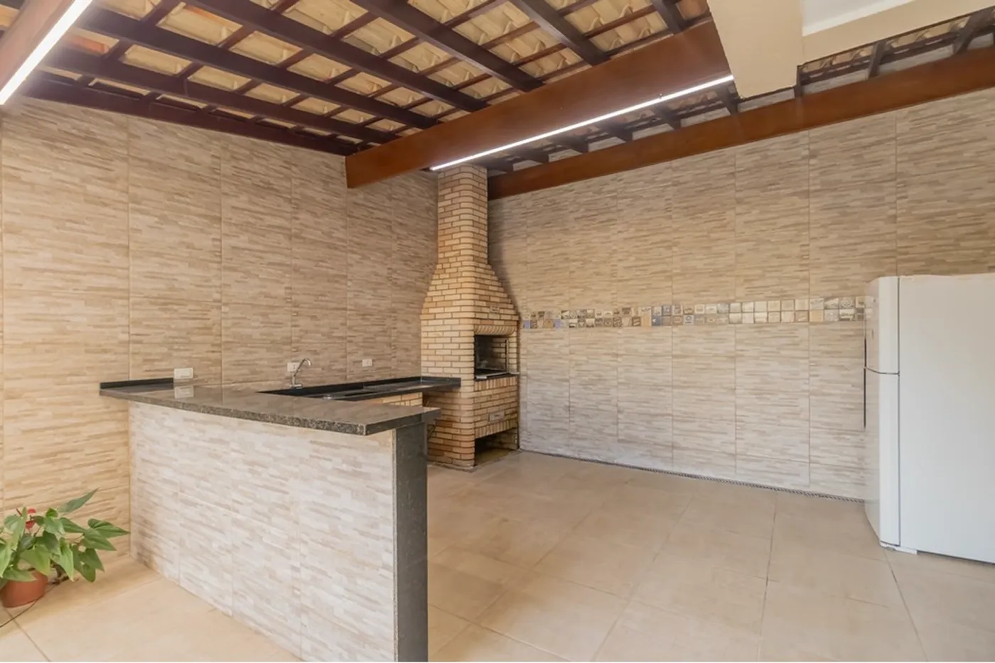 QDPJ 705 Apto 601811037-16 - REMAX HomeVision Exclusividades