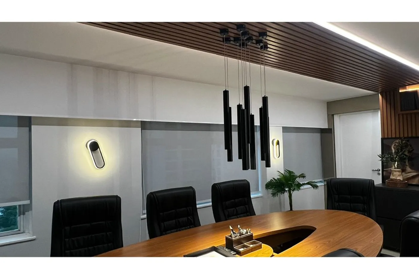 JPJEDL 680 Sala 601361051-47 - REMAX Trio Exclusividades