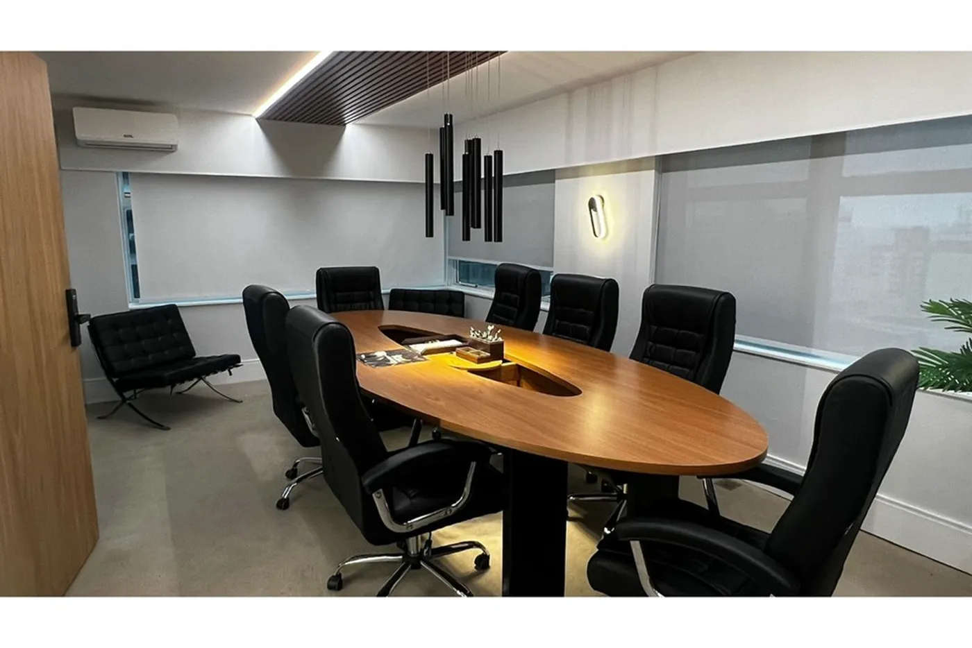 JPJEDL 680 Sala 601361051-47 - REMAX Trio Exclusividades