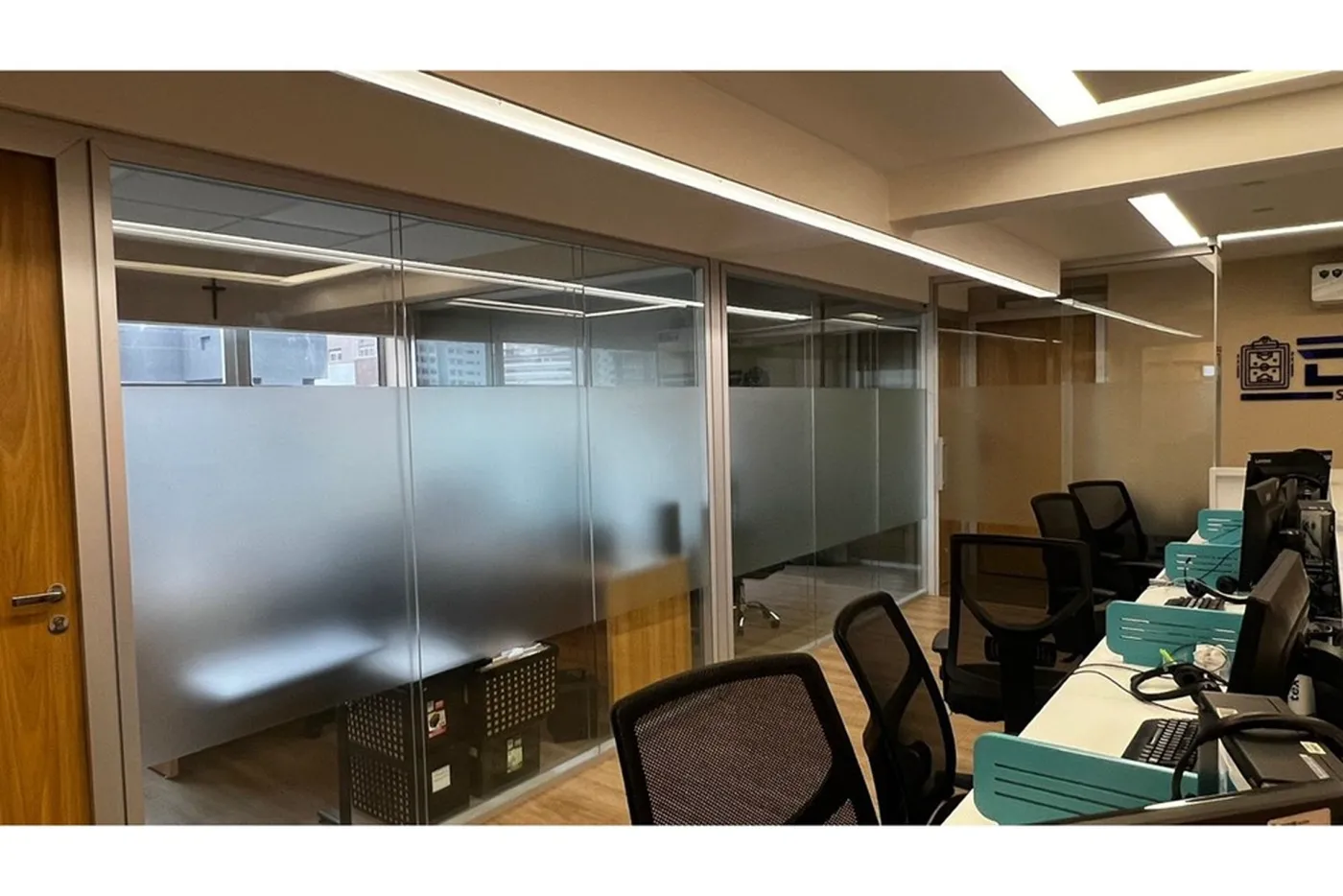 JPJEDL 680 Sala 601361051-47 - REMAX Trio Exclusividades