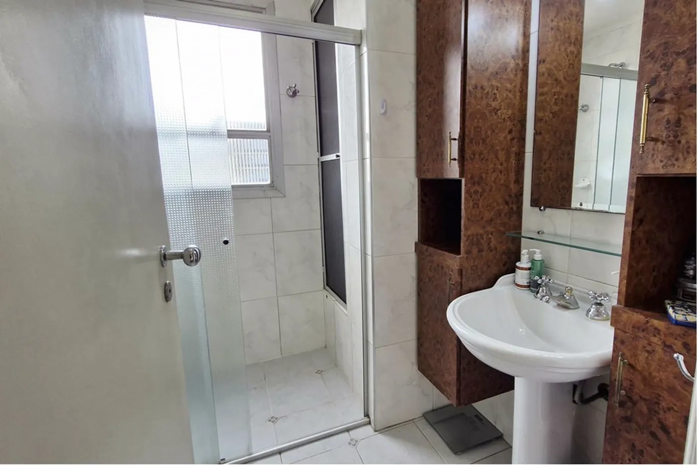 BC 569 Apto 601361053-41 - REMAX Trio Exclusividades