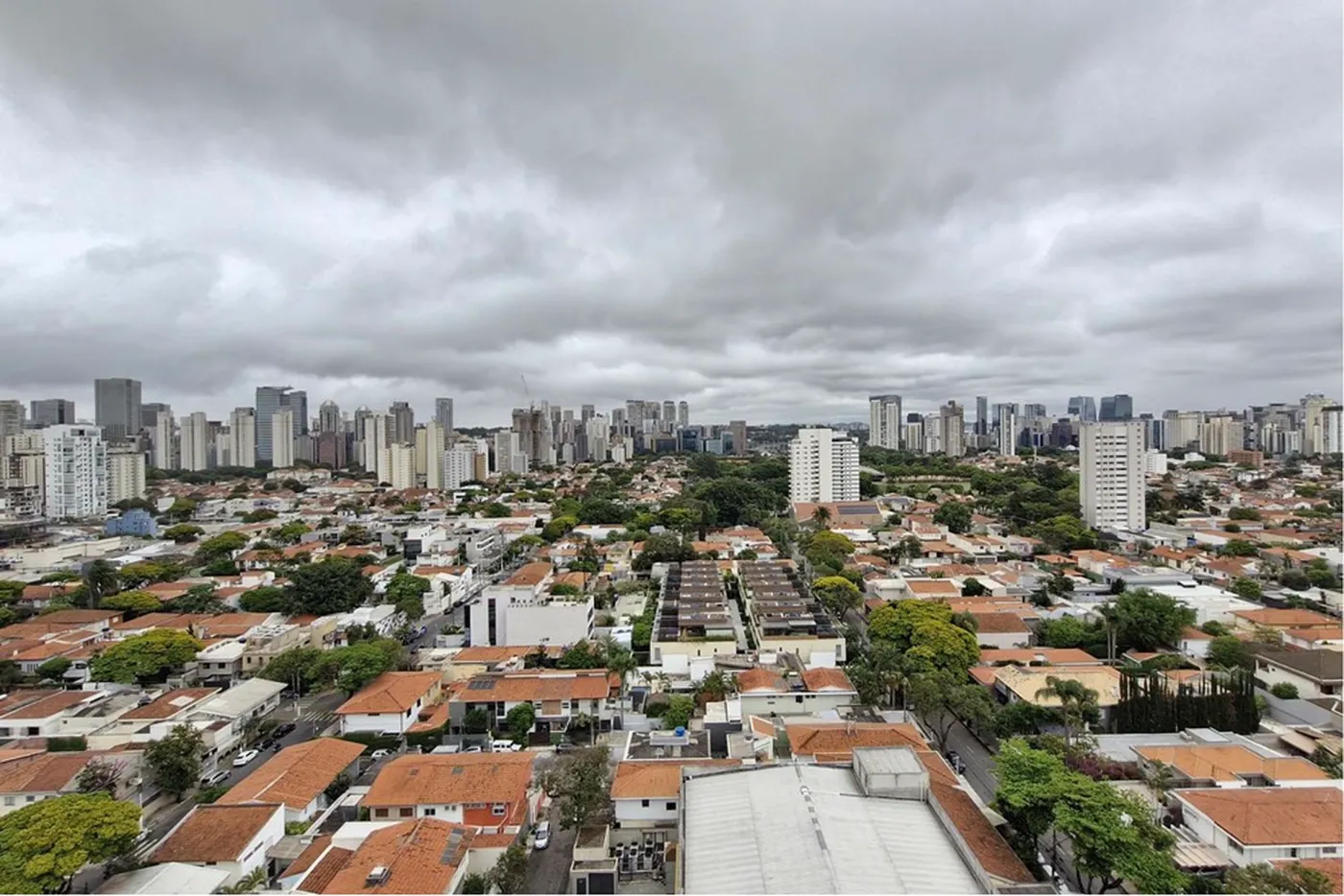 BC 569 Apto 601361053-41 - REMAX Trio Exclusividades