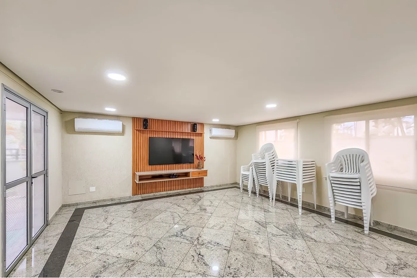 VDSDNM 264 Apto 602031026-15 - REMAX Classique Exclusividades