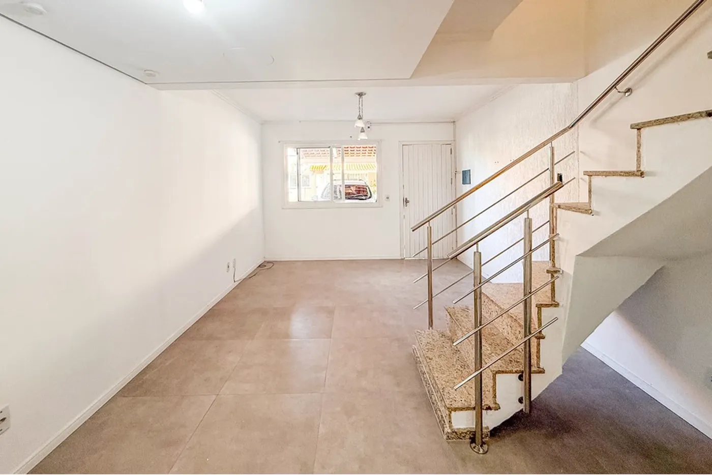 RBP 830 612651056-17 - REMAX Pillares Exclusividades
