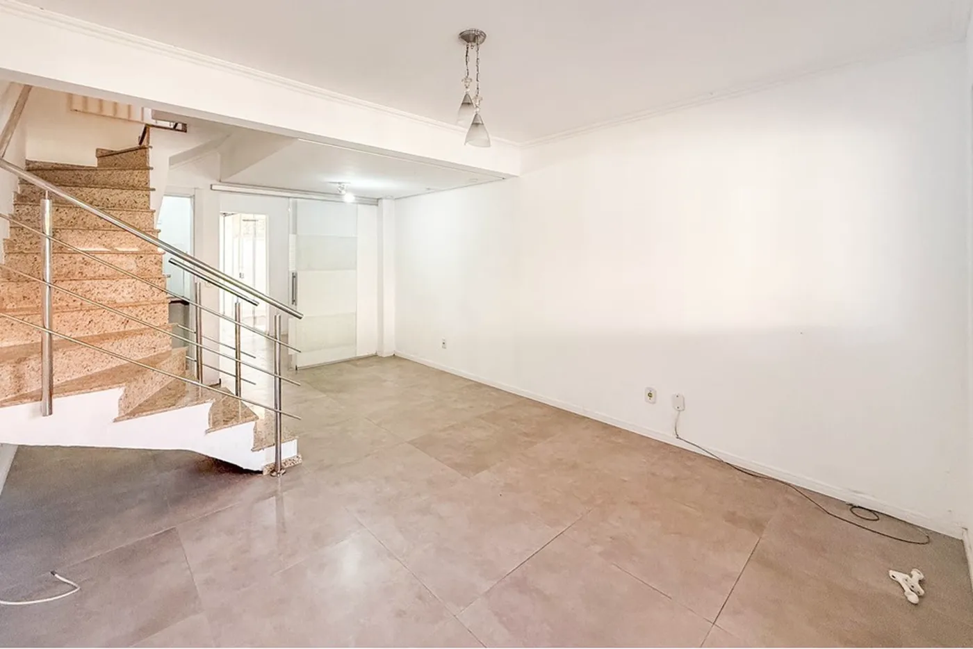 RBP 830 612651056-17 - REMAX Pillares Exclusividades