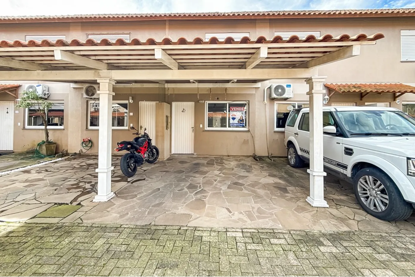 RBP 830 612651056-17 - REMAX Pillares Exclusividades