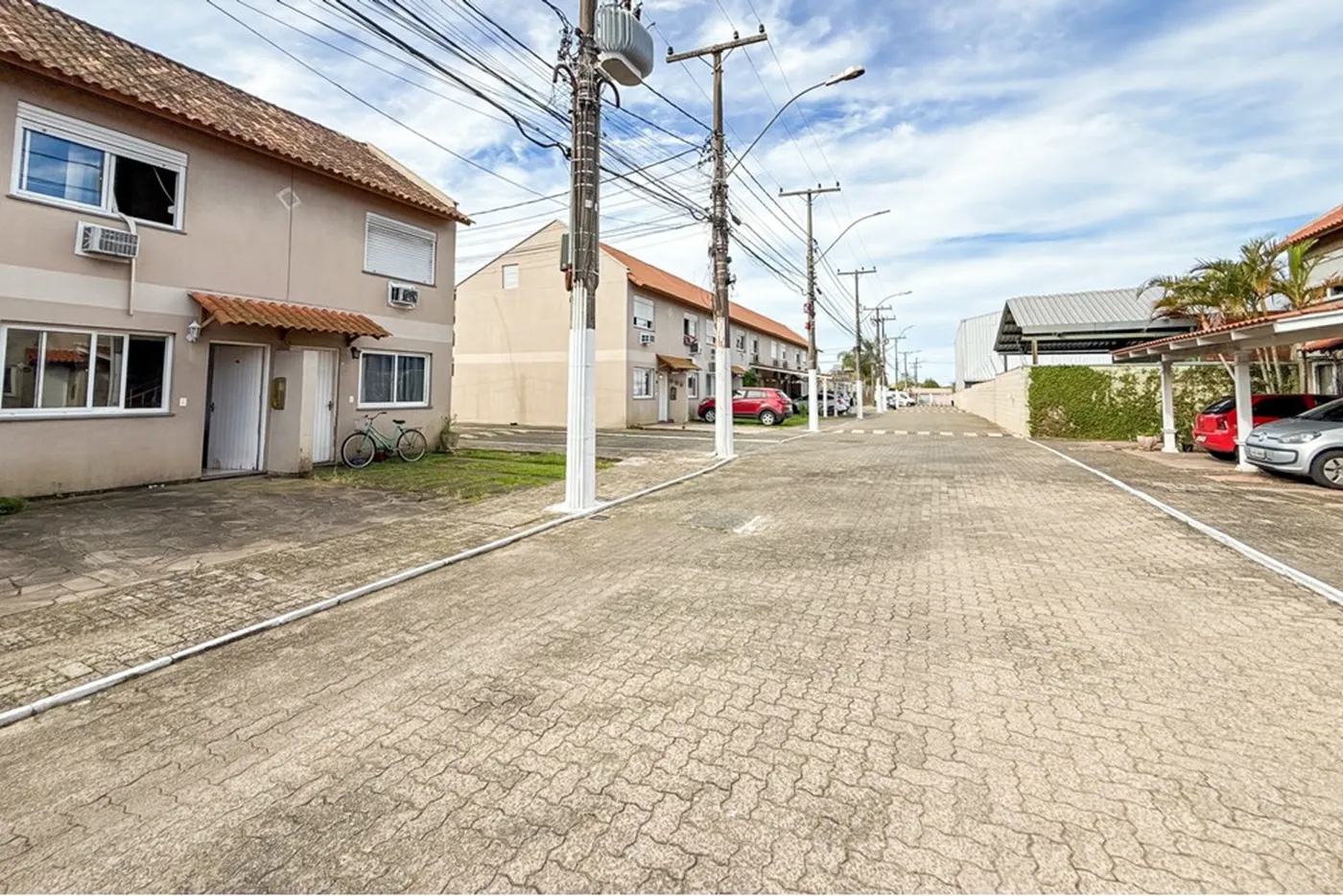 RBP 830 612651056-17 - REMAX Pillares Exclusividades