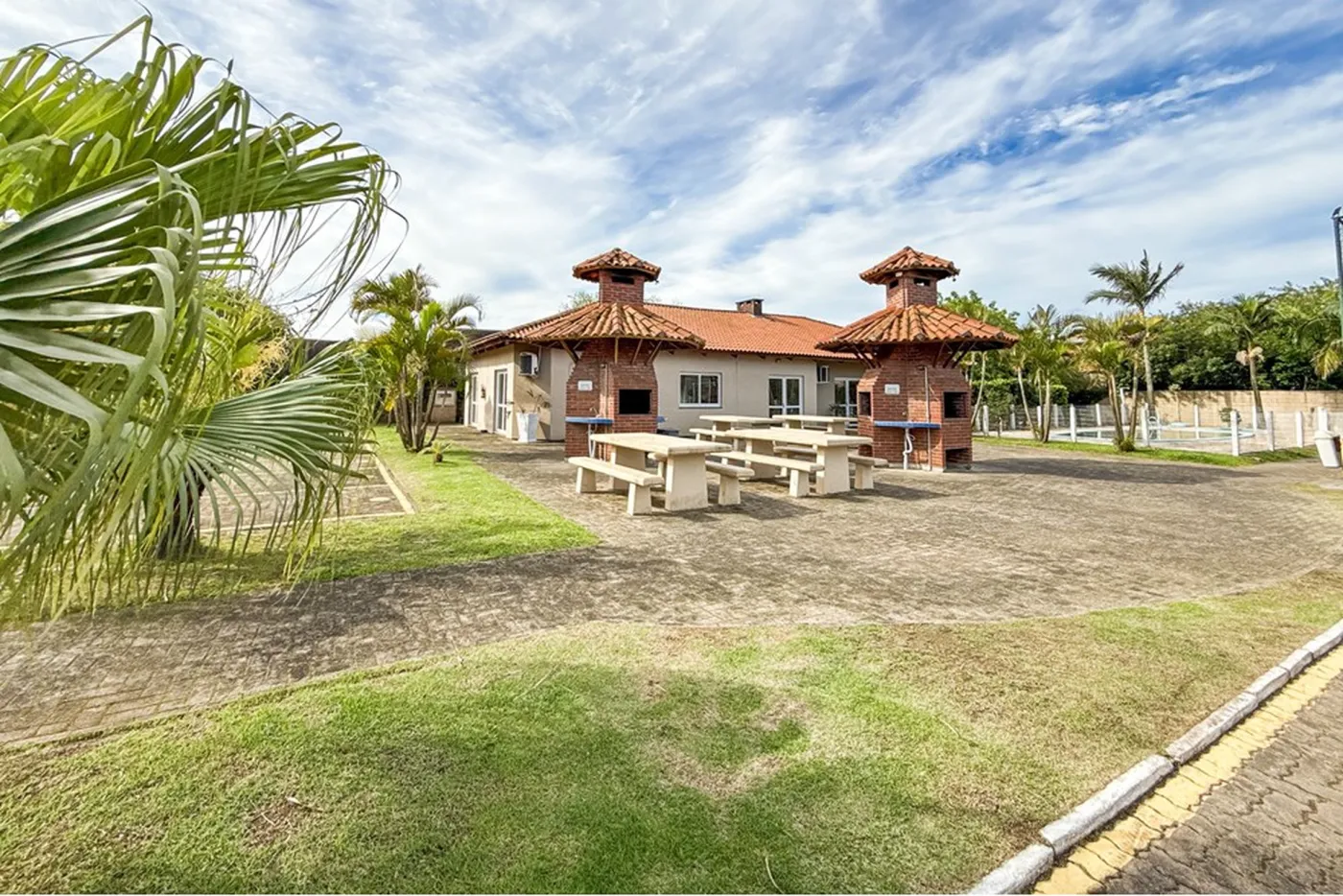 RBP 830 612651056-17 - REMAX Pillares Exclusividades