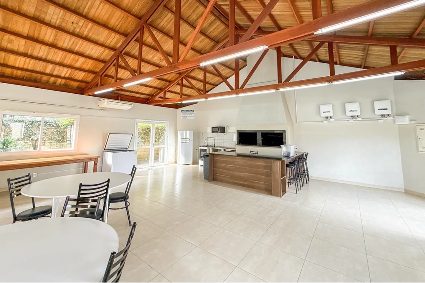RBP 830 612651056-17 - REMAX Pillares Exclusividades