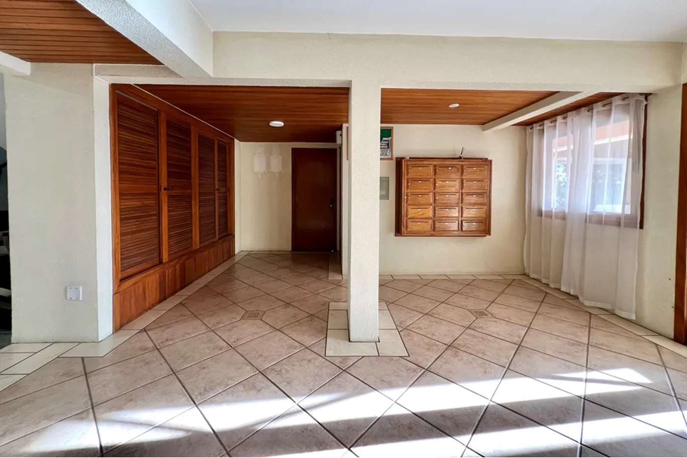 CB 1169 Apto 610241012-209 - REMAX 520 Exclusividades