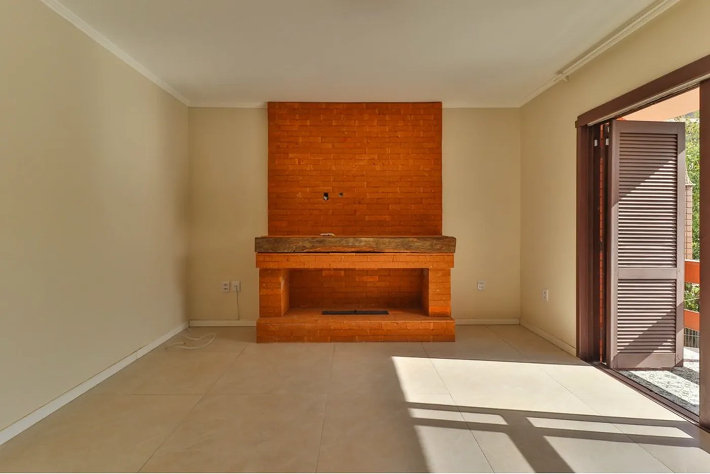 JIMSC 152 Casa 612511073-5 - REMAX Moderna Exclusividades