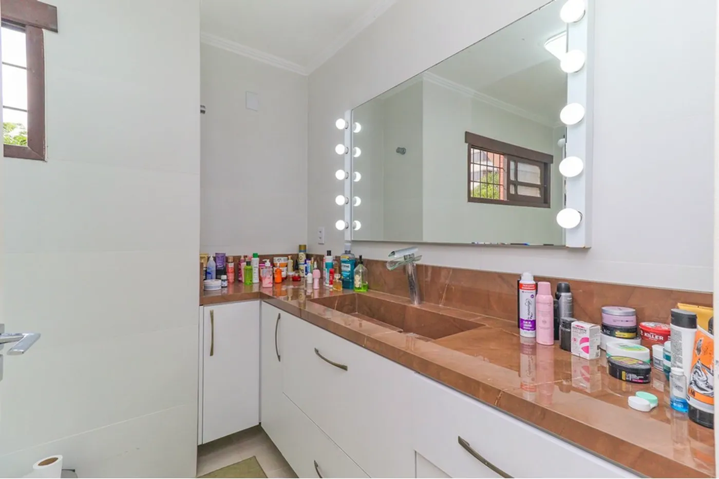 JIMSC 152 Casa 612511073-5 - REMAX Moderna Exclusividades