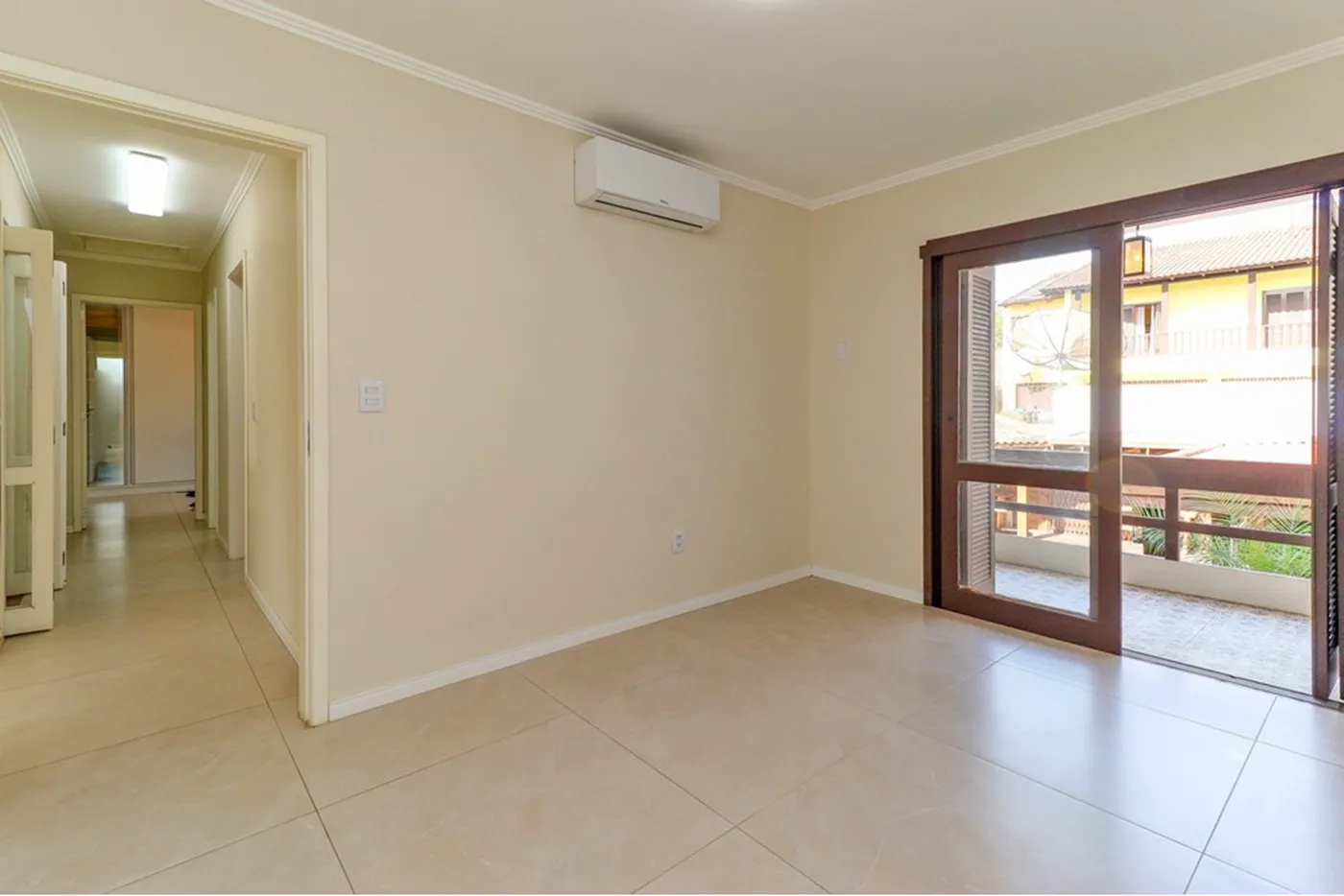 JIMSC 152 Casa 612511073-5 - REMAX Moderna Exclusividades