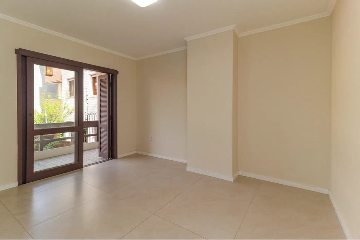 JIMSC 152 Casa 612511073-5 - REMAX Moderna Exclusividades