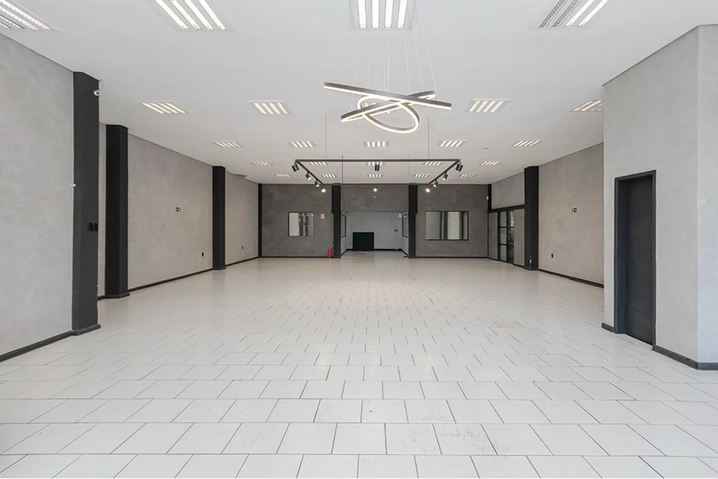 SI 2829 Loja 612521044-65 - REMAX Place Exclusividades