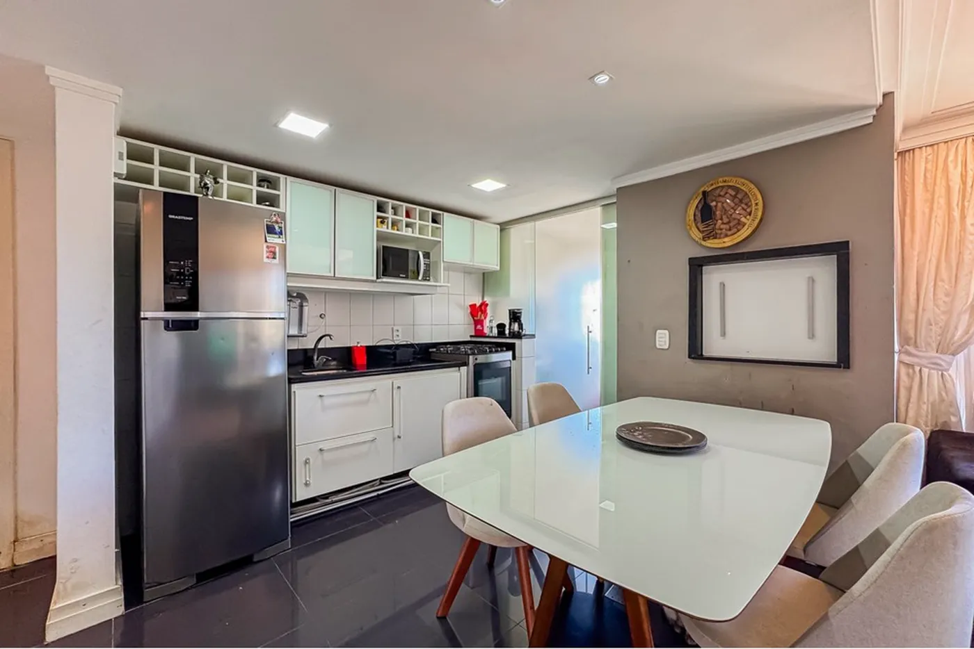 JISJES 251 Apto 612521072-25 - REMAX Place Exclusividades