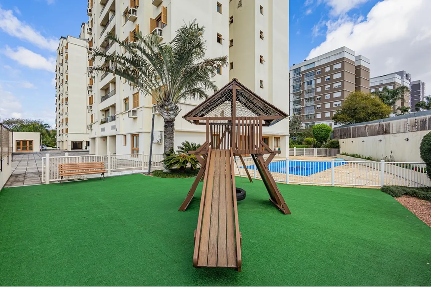 JISJES 251 Apto 612521072-25 - REMAX Place Exclusividades