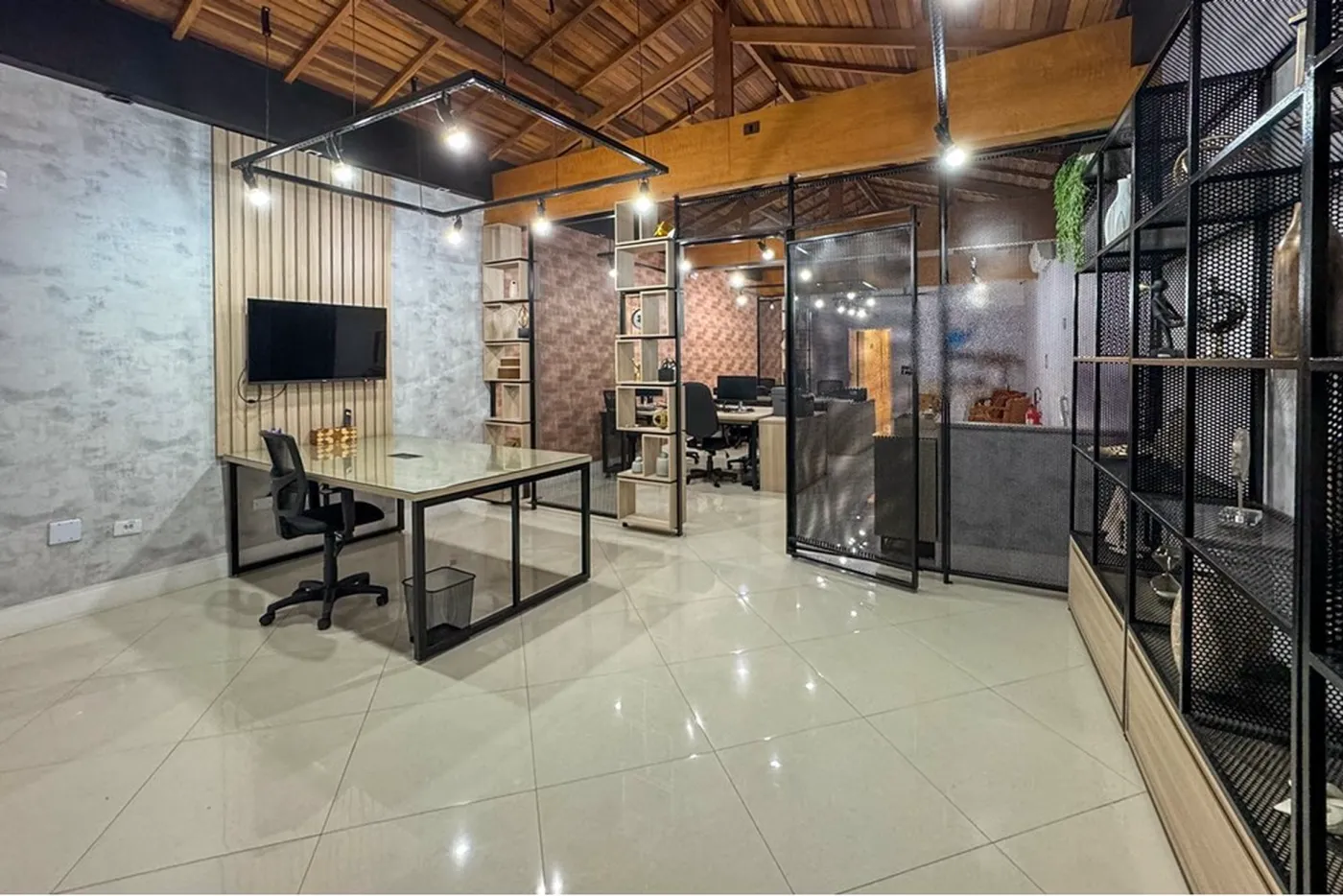 SCDS 246 Prédio 601301001-37 - Remax Studio 76 Exclusividades