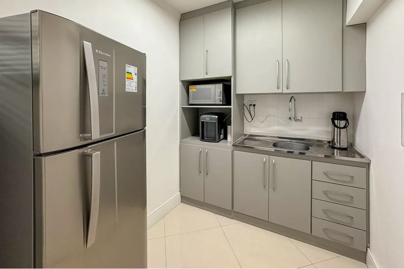 SCDS 246 Prédio 601301001-37 - Remax Studio 76 Exclusividades