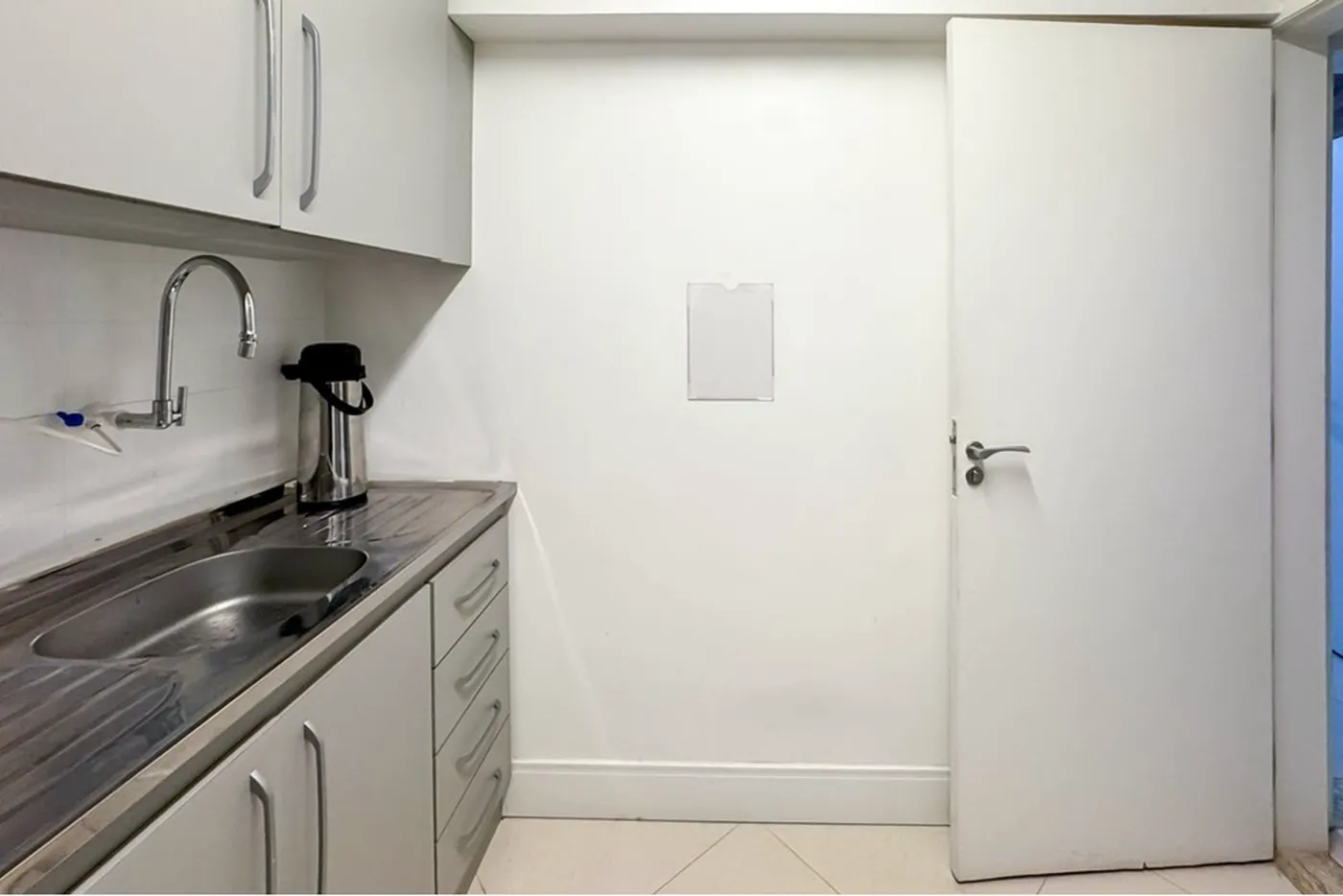 SCDS 246 Prédio 601301001-37 - Remax Studio 76 Exclusividades