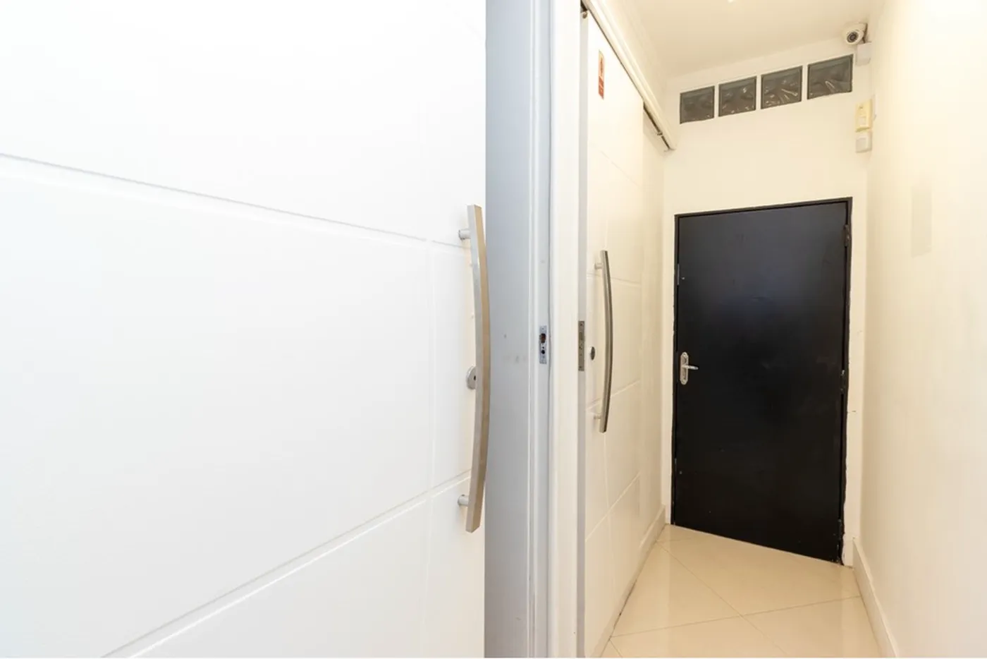 SCDS 246 Prédio 601301001-37 - Remax Studio 76 Exclusividades