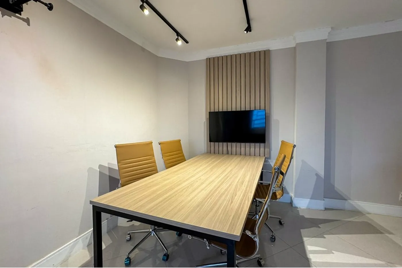 SCDS 246 Prédio 601301001-37 - Remax Studio 76 Exclusividades