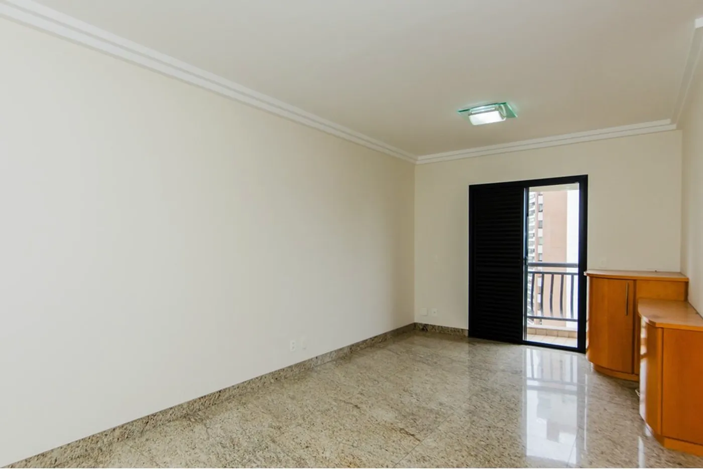 VAI 191 Apto 602051002-79 - REMAX B Loyalty Exclusividades