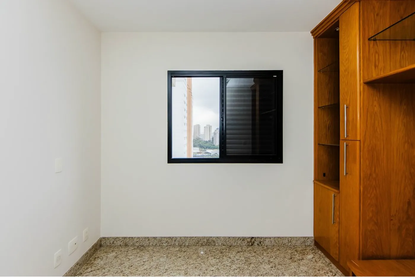 VAI 191 Apto 602051002-79 - REMAX B Loyalty Exclusividades