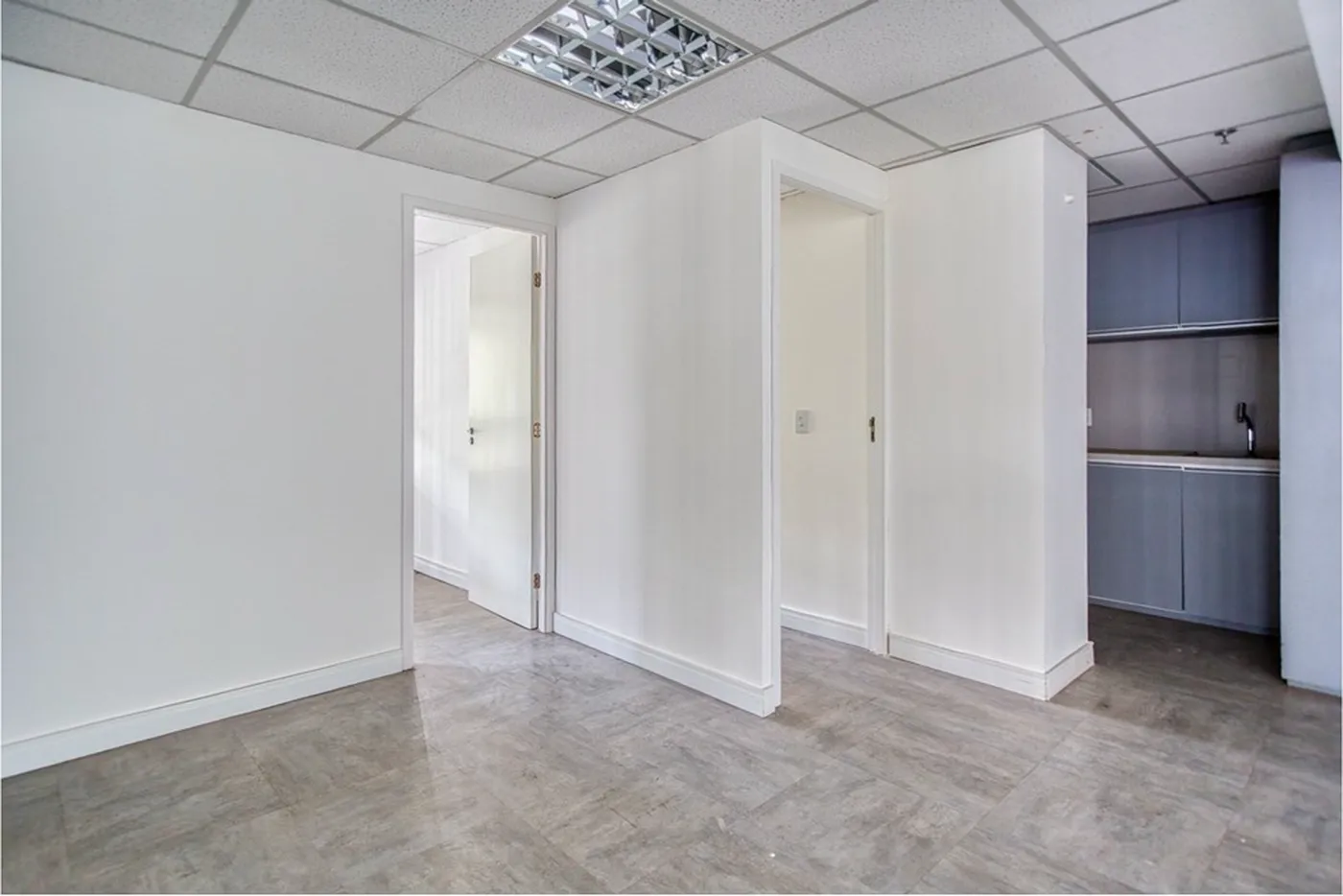 PT 446 Sala 601081092-4 - REMAX Lepex Exclusividades
