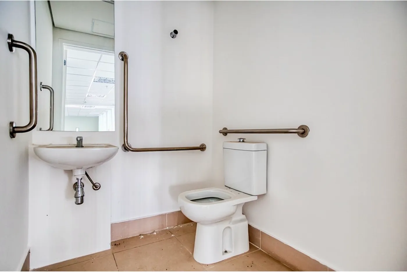 PT 446 Sala 601081092-4 - REMAX Lepex Exclusividades
