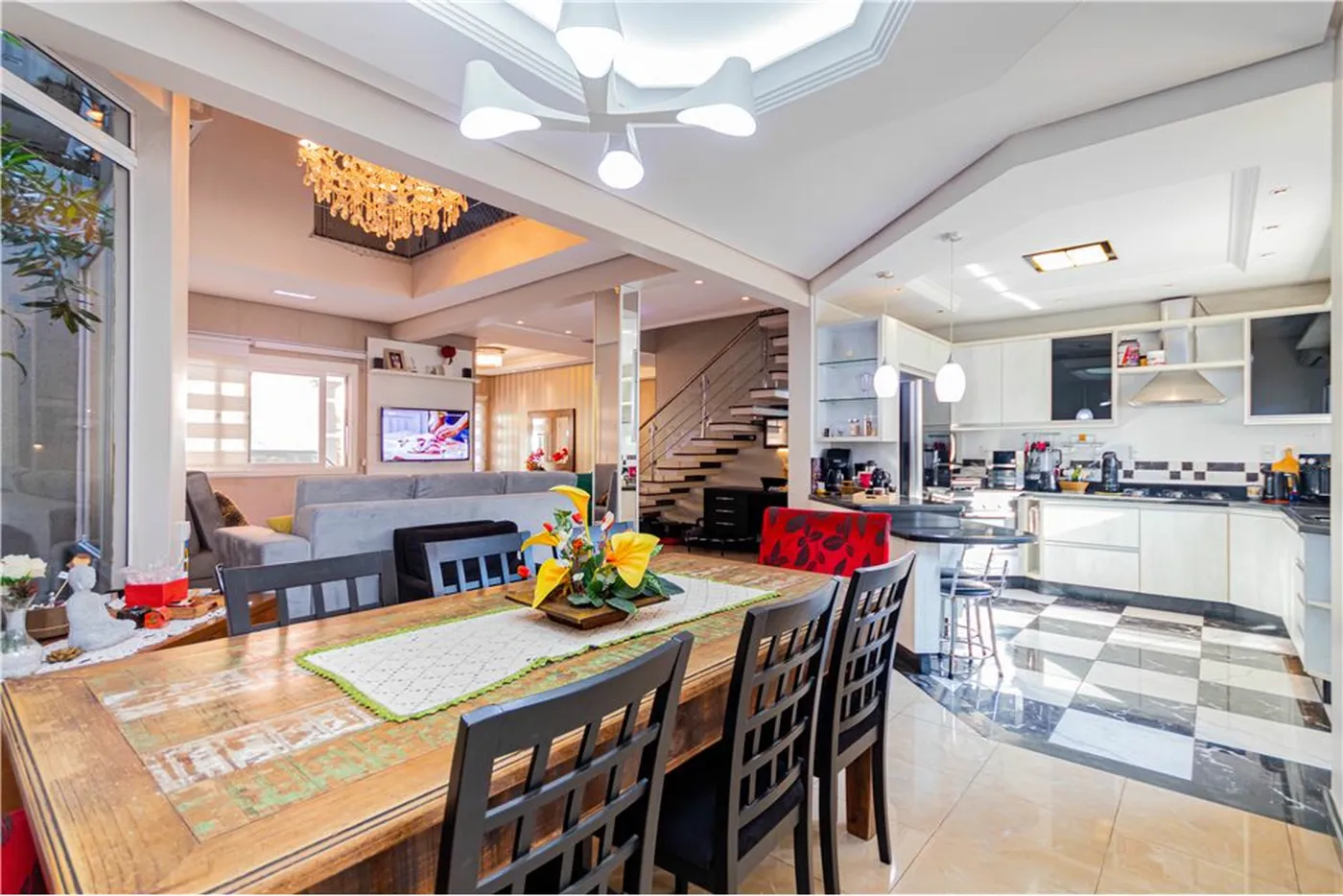 SE 190 Casa 612511010-107 - REMAX Moderna Exclusividades
