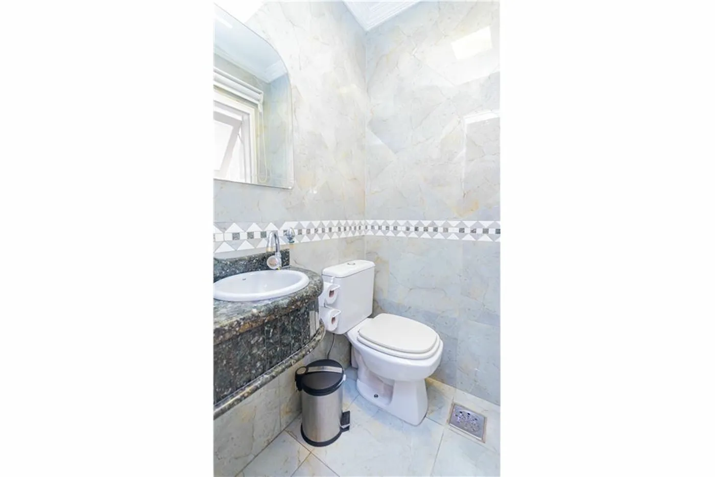 SE 190 Casa 612511010-107 - REMAX Moderna Exclusividades