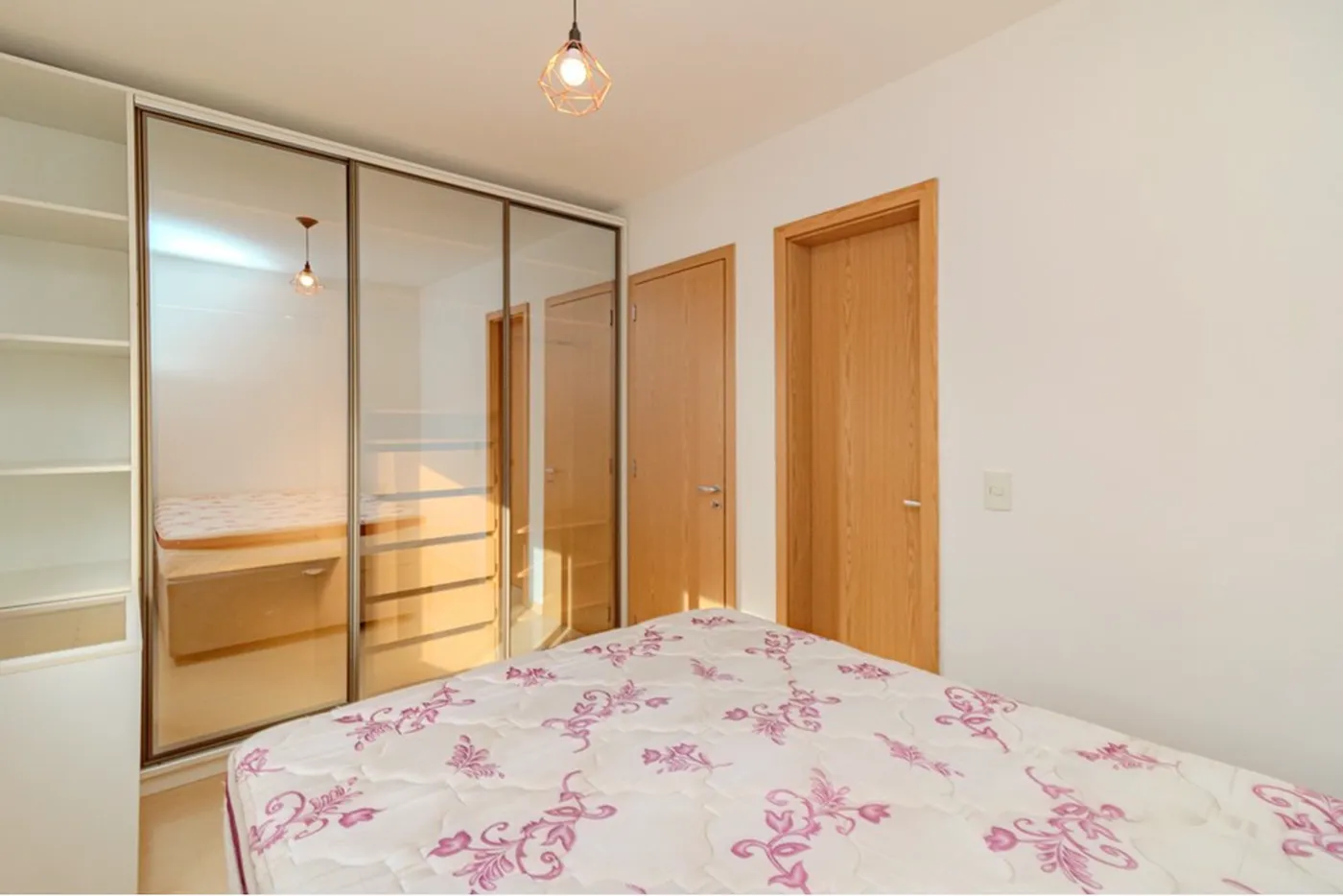 JCCR 200 Apto 612511074-79 - REMAX Moderna Exclusividades