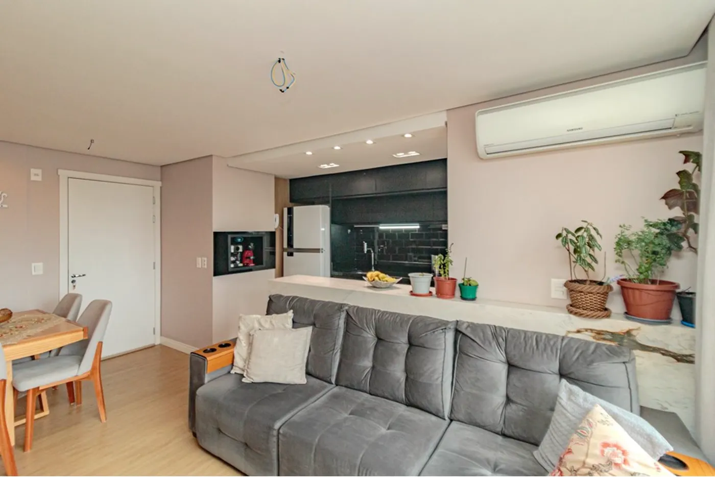 PDI 362 Apto 612511074-49 - REMAX Moderna Exclusividades