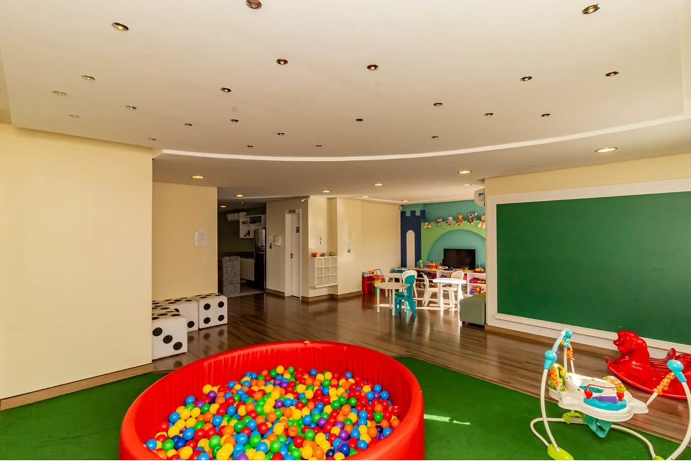 PDAJM 570 Apto 612511074-100 - REMAX Moderna Exclusividades