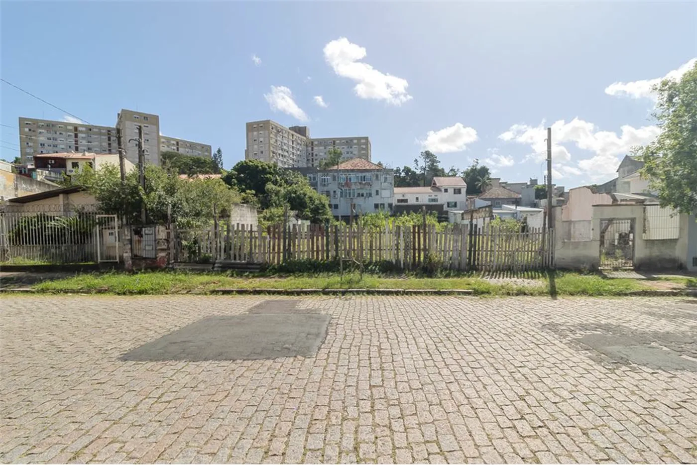 SATDF 747 Lote 612541001-143 - REMAX Street Exclusividades