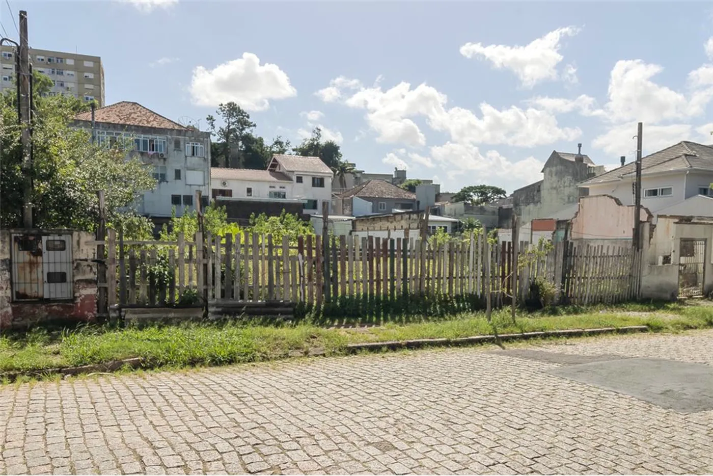 SATDF 747 Lote 612541001-143 - REMAX Street Exclusividades