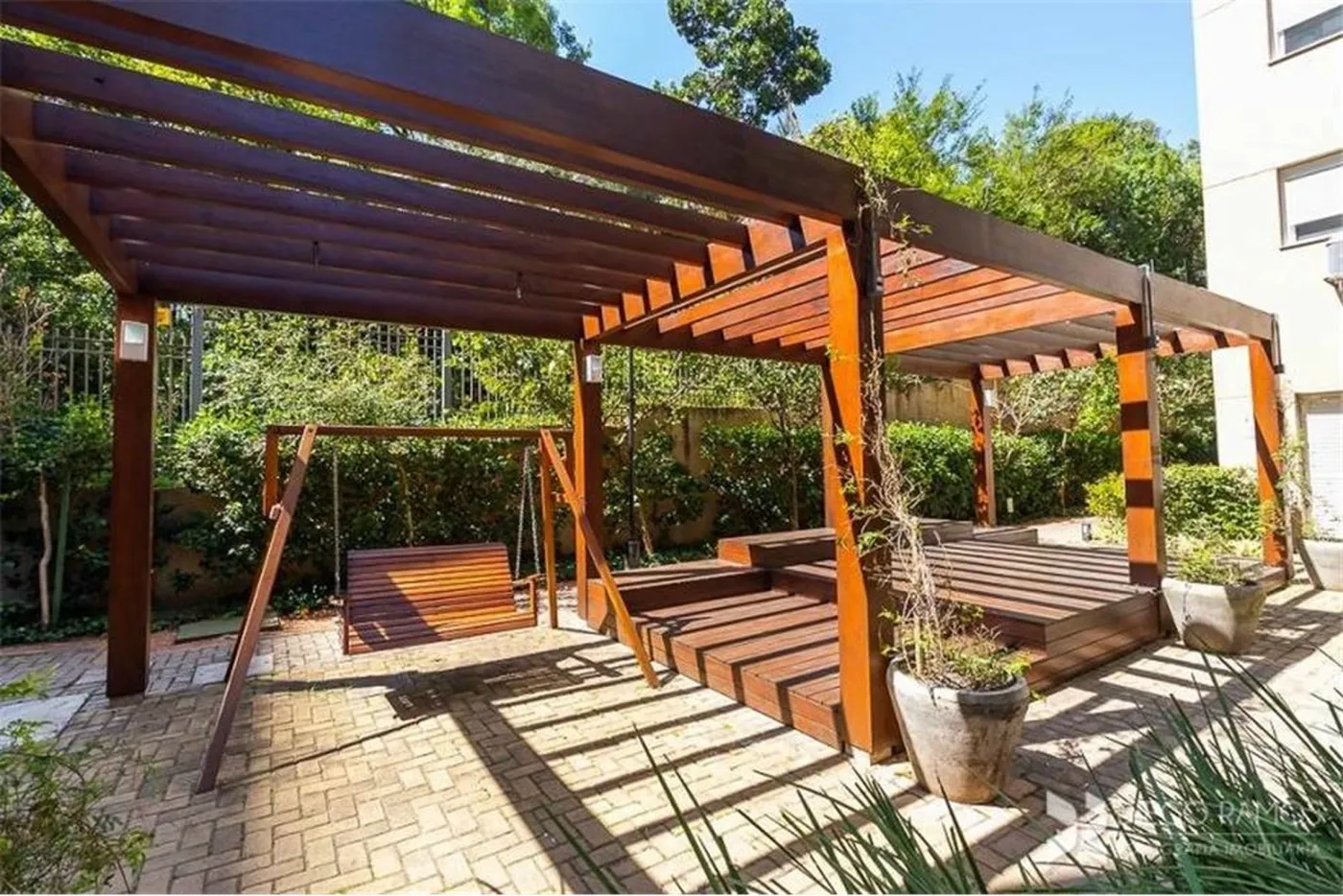 JCAB 251 Apto 612541001-153 - REMAX Street Exclusividades