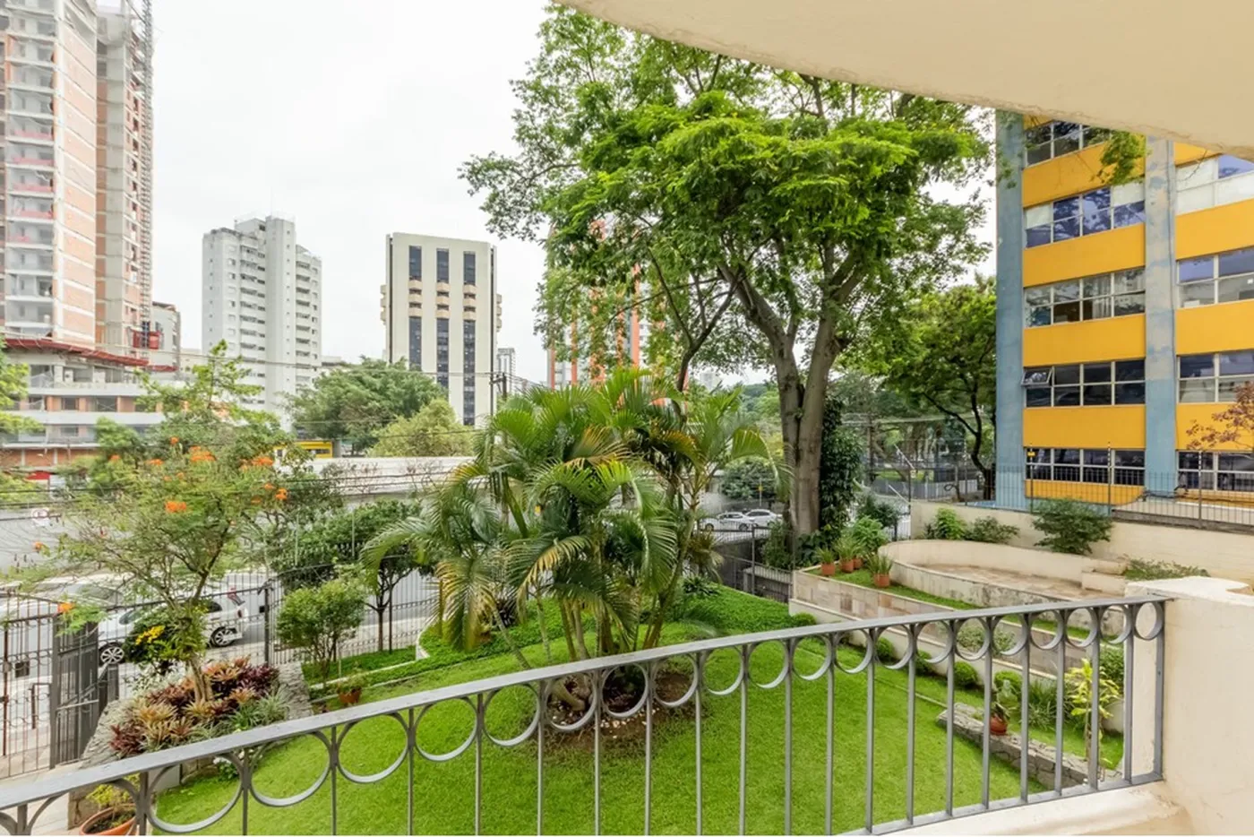 VCEDI 847 Apto 602031002-120 - REMAX Classique Exclusividades