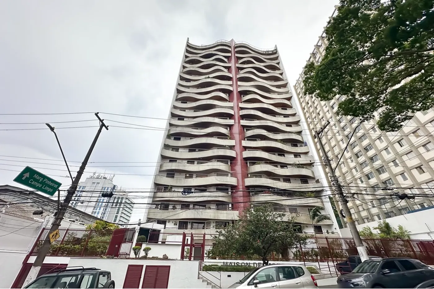SASJ 261 Apto 601721052-12 - REMAX Front Exclusividades