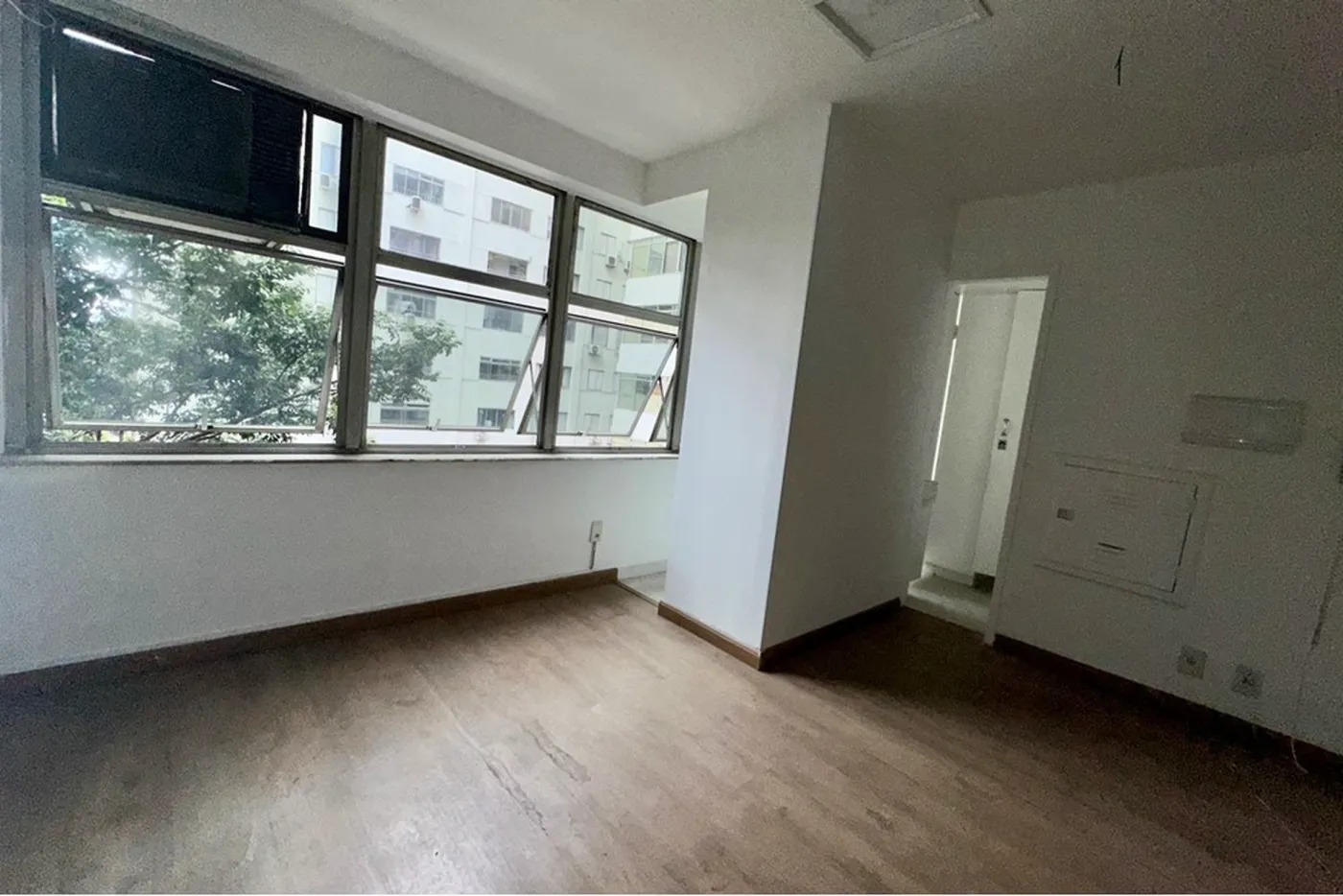 JPJEDL 680 Sala 601081056-52 - REMAX Lepex Exclusividades
