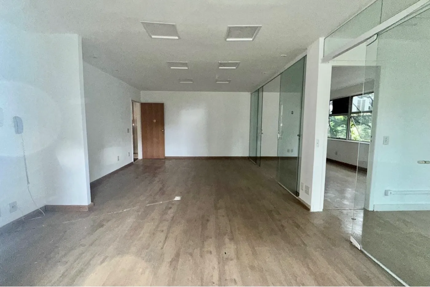 JPJEDL 680 Sala 601081056-52 - REMAX Lepex Exclusividades