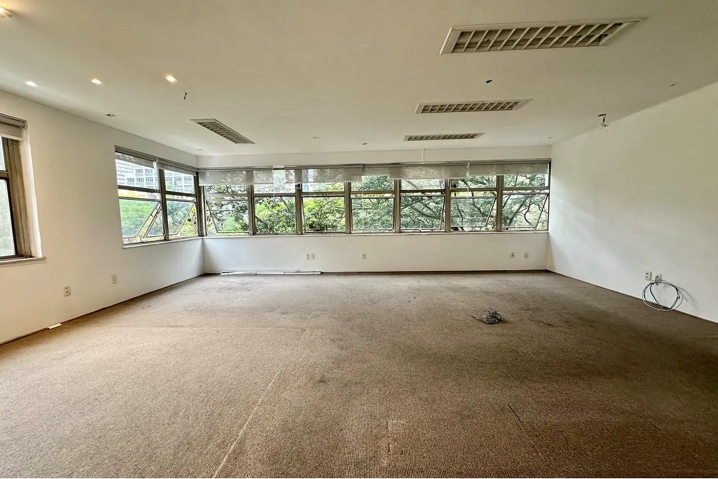JPJEDL 680 Sala 601081056-53 - REMAX Lepex Exclusividades