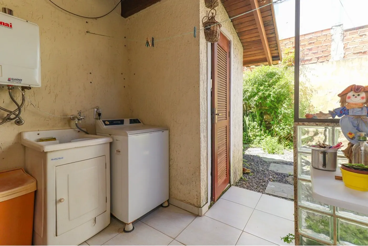 VNGGP 219 Casa 610101028-7 - REMAX Tri Exclusividades