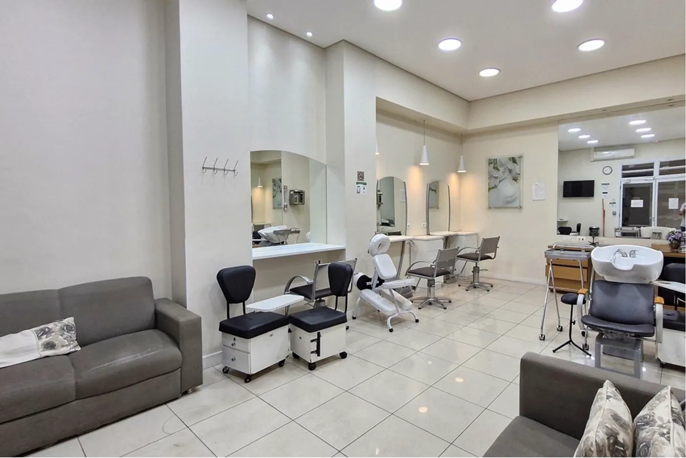 VAGG 6829 Apto 601361044-60 - REMAX Trio Exclusividades