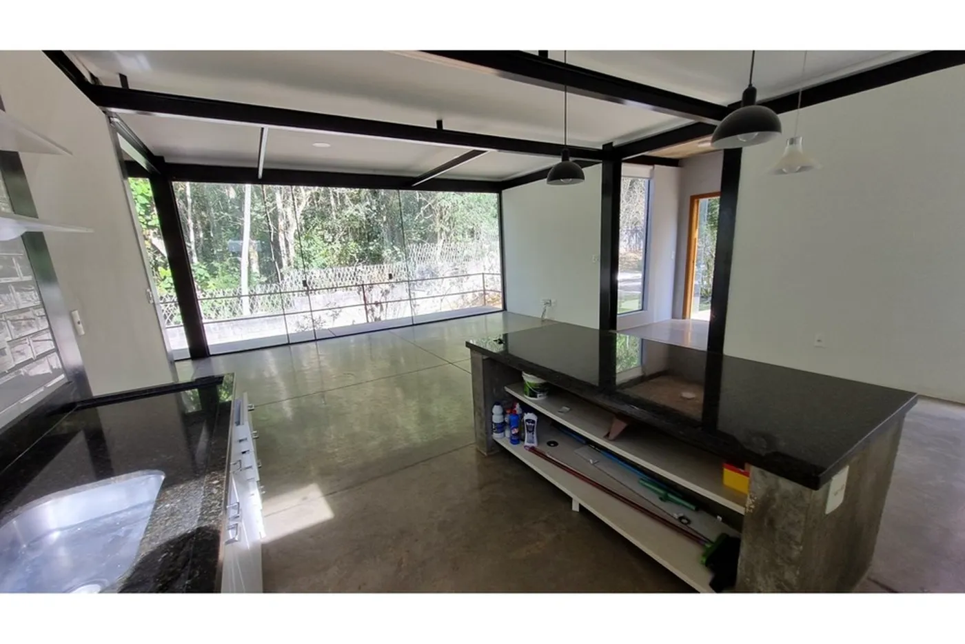 JINR 182 Casa 601361048-44 - REMAX Trio Exclusividades