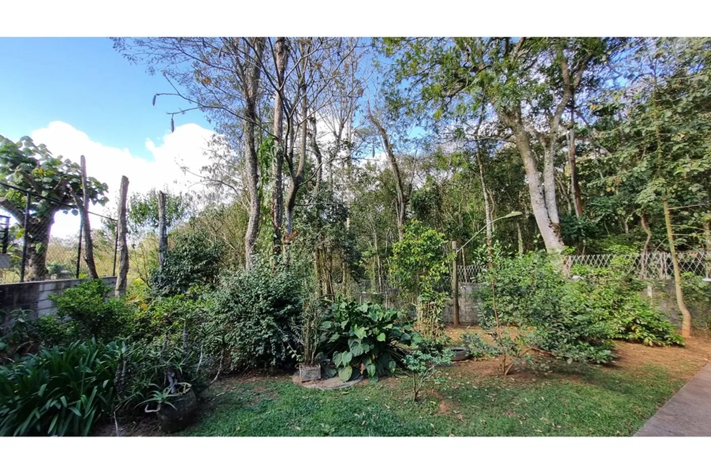 JINR 182 Casa 601361048-44 - REMAX Trio Exclusividades