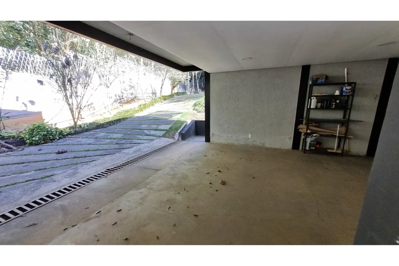JINR 182 Casa 601361048-44 - REMAX Trio Exclusividades