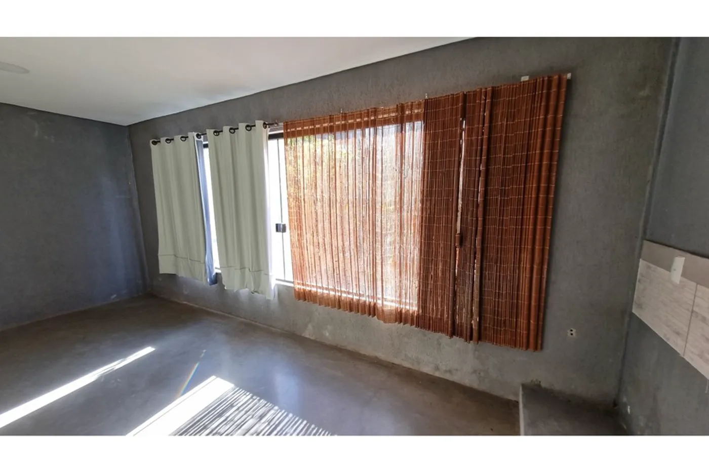 JINR 182 Casa 601361048-44 - REMAX Trio Exclusividades