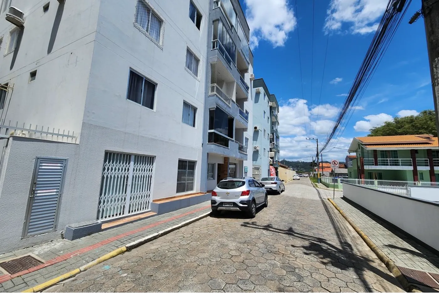 GEGH 135 Sala 590231179-237 - REMAX Dream On Exclusividades